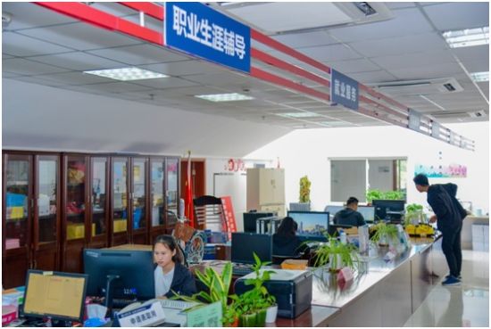 打造“有溫度”的校園YE4電機 上海電機學院回應師生關(guān)